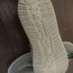 Boys Hey Dudes. Boys size 6